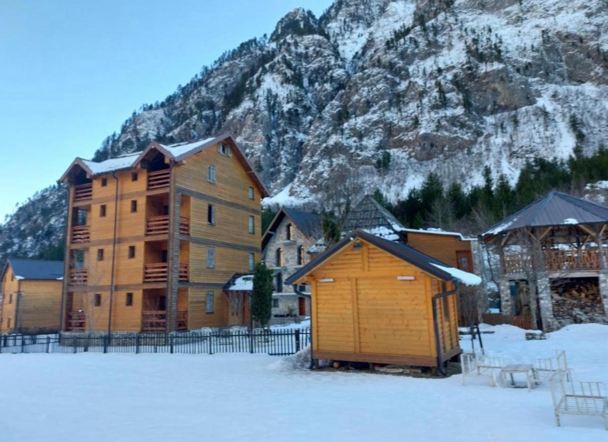 Residence: Quku I Valbones Екстер'єр фото