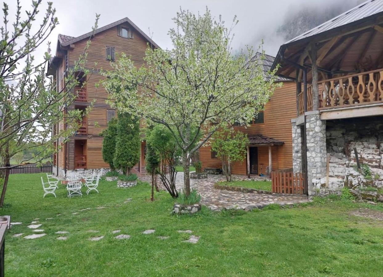 Residence: Quku I Valbones Екстер'єр фото