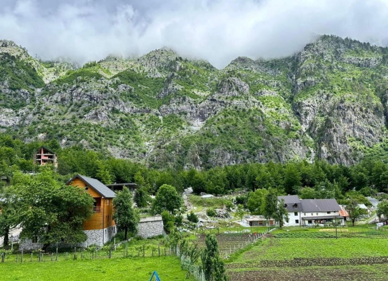 Residence: Quku I Valbones Екстер'єр фото